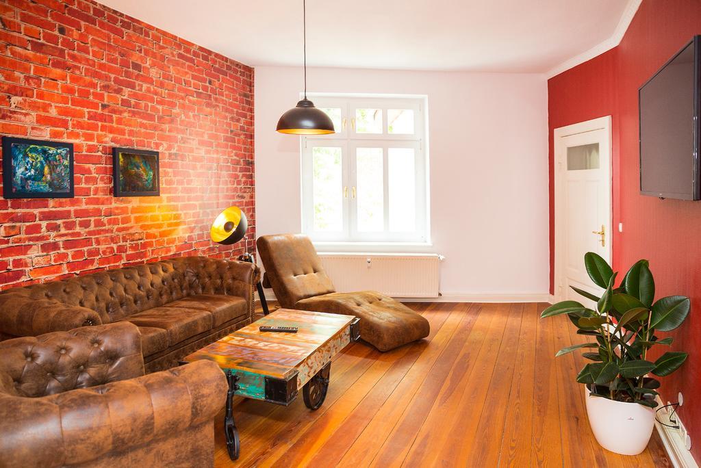Uferpromenade Apartment Waren  Bagian luar foto