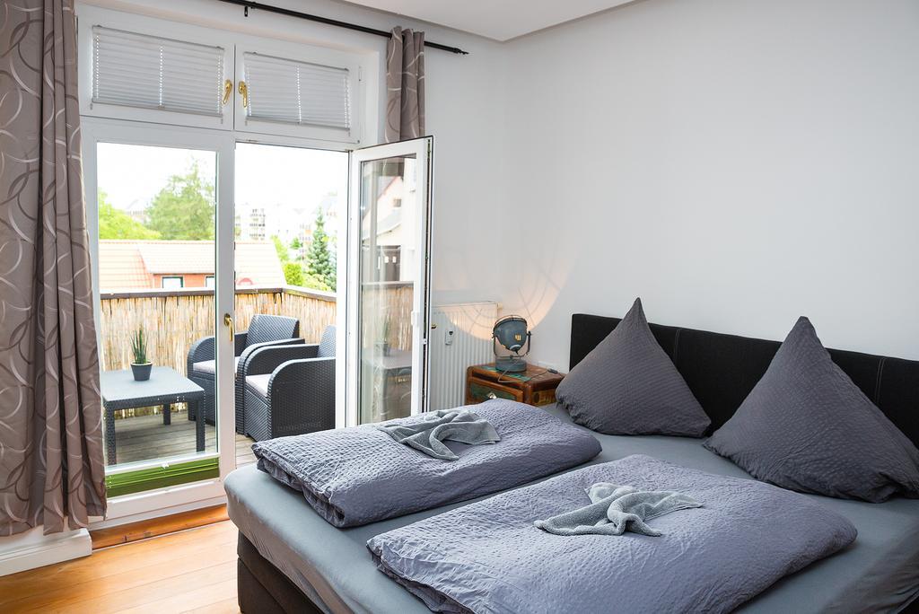 Uferpromenade Apartment Waren  Bagian luar foto